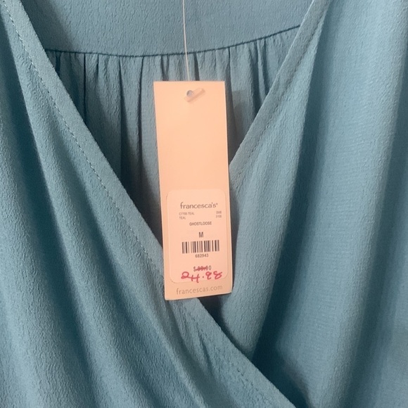 Aqua crepe fabric NWT Francesca’s cross over blouse bell sleeve Medium - Picture 3 of 11